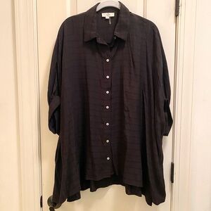 Entro oversized black button front blouse plaid weave M/L bust apx 33”